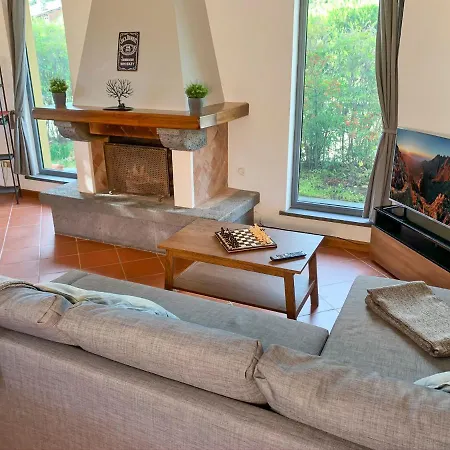 Primestay Villa *